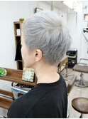 じっくり育てるホワイトブリーチ×ショートカット横浜駅きた東口