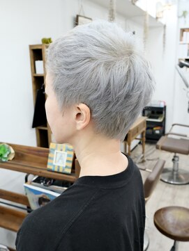 アーシェ 横浜店(A'SHE) じっくり育てるホワイトブリーチ×ショートカット横浜駅きた東口