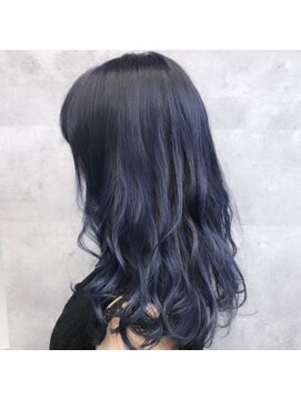 キャラ シャローネ 池袋(Chara Chalone) ブルーブラック/コテ巻きカール/ゆるふわ巻き【岸雄一】