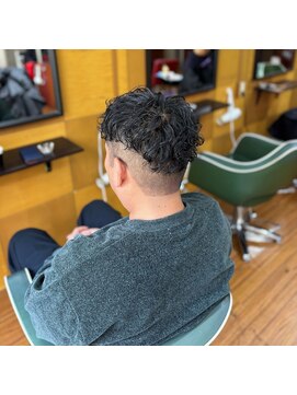 ケリーズグリーン(Kelly's Green) ツイストスパイラルパーマ