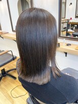モーラ 鳳店(MOLLA) 艶感まとまる切りっぱなしミディ【鳳】