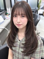 エミュ(Aimu.)&nbsp;韓国風ロングレイヤーで垢抜け