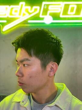 グリーディーフォックス 代々木(Greedy FOX) 韓国マッシュ/センタ-パ-ト/ツイストスパイラル/スキンフェード