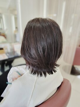 クオリス 赤塚店(QUALIS) 外ハネボブウルフ20代30代40代ダークアッシュイメチェンモード