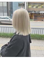 ホワイトベージュ