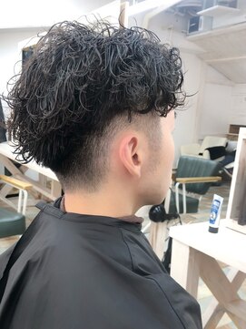 デイズ(DAYS) 大人/メンズ/ツーブロック/刈り上げ/波巻き/スパイラル/パーマ