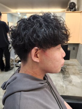 ニアウ 太田店(Niau) 波巻きパーマツイストスパイラルパーママッシュメンズパーマ