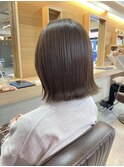 切りっぱなしボブ/外ハネ/オリーブグレージュ