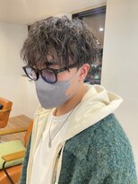 ノラキチジョウジ(NORA KICHIJOJI)&nbsp;ハイトーンカラー耳かけウルフボブフェイスレイヤーカット