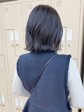 パークレーン アイス イヴェン(park lane ICI yeven) 切りっぱなしボブ ネイビーカラー ブリーチなしカラー rena