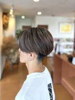 スタジオフィット(STUDIO FITTO)&nbsp;・夏男のセンター分けハイライトカラー・