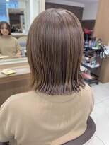 アッシュ 下北沢店(Ash) ベージュカラーのパツッとボブ