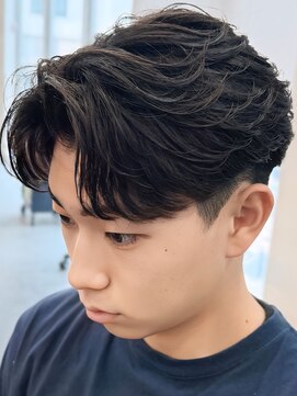 バース バイ ハピネス(BIRTH by happiness) 奈良men'sフェザーパーマフェザーショート