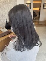 ビーチ(BEACH)&nbsp;暗くても透けるダークグレージュミディアムヘア