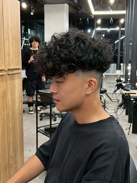 リッチブランドアンドコー(Rich Brand&Co) スパイキーショート　フェード　スペインカール　ルーズパーマ