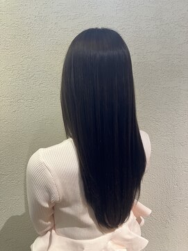 エルサフィロ キタハマ(el zafiro kitahama) 20×30×40代×ロングストレート×髪質改善×ツヤ感カラー