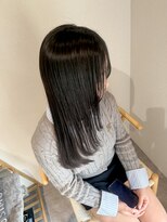 シスイ(sisui) サラツヤストレート/ロングレイヤースタイル