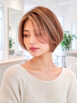 ルービック 江坂(Rubik's)&nbsp;大人可愛い小顔ショートボブ×透明感カラー