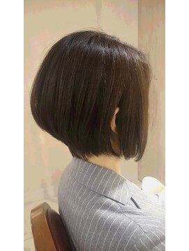 ユーフォリア 銀座本店(Euphoria) 首元キレイなショートボブ