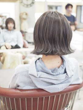 コニ(Coni) ♪Ｃｏｎｉ♪ローライト外ハネＢＯＢ