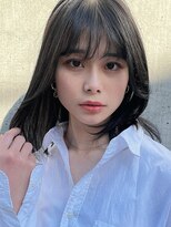 ヴェアリ 西麻布(VARY)&nbsp;【VARY西麻布】イルミナ大人アッシュグレーカラー艶髪レイヤー