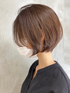 ヘッズ 本八幡店(HEADS) ボブ マッシュショート カーキグレージュ 大人かわいいヘア