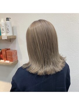 フェリア 梅田(FERIA) 【梅田 茶屋町】ミルクティーベージュ/イメチェンヘアスタイル