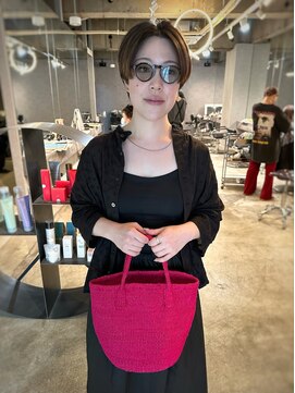 イトシテ ハンサムショート【　担当　ジン　トモヒト】