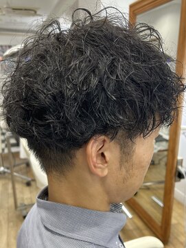 ヘッズ 本八幡店(HEADS) MEN'S HAIR センターパート ツイストスパイラル コンマヘア