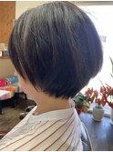 ショートボブ