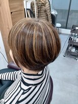 フロンティア(FRONTIER)&nbsp;ハイライト白髪ぼかしショート