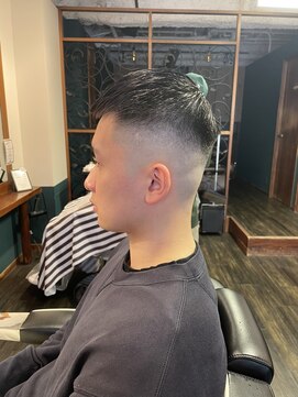 ヴァンガードマン 早稲田(vanguardman) フェード/クロップスタイル