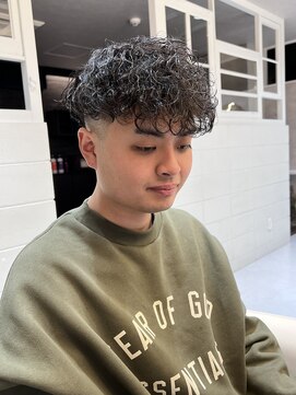 髪屋 紬 メンズ/メンズパーマ/メンズカット/スペインカール