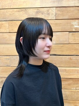 ココチヘアーサロン 黒髪ウルフ