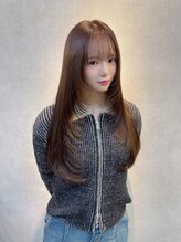 AURAの個性豊かなスタッフがお客様のなりたい理想を叶えます!