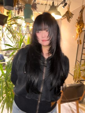 シキ(SHIKI) ロングレイヤー　シャギーカット