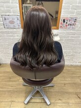 アンジェラ(Angela)&nbsp;赤みを抑えた透明感ベージュカラー