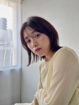 アピィス(appiis) ミルクティーブロンド/ワンホンレイヤーカット/横浜