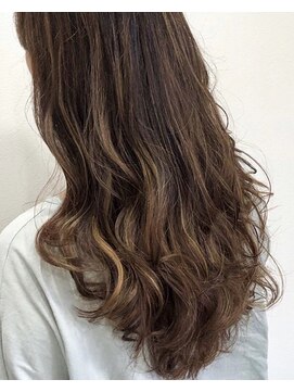 ヴェシカ(veccica) 巻いて可愛い3Dハイライト