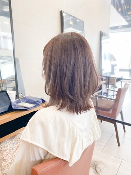 ラフ フロム ガーデン(Laf from GARDEN) 脱白髪染め　ラベンダーグレージュくびれミディ40代ヘアスタイル