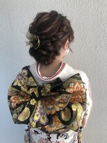 パリスパート2&nbsp;振袖 サイド 編み込み トップ ゆるふわ シニヨン ヘアアレンジ