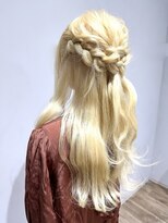 ブゾン(buZon)&nbsp;【buZon】結婚式二次会におすすめ★編み込み簡単ハーフアップ