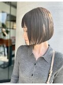 ボブ/ショート/前下がり/切りっぱなし