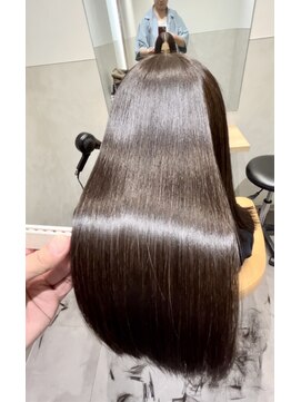 ジジ(GiGi) Hi-up縮毛矯正(雅)でしっとり艶髪♪