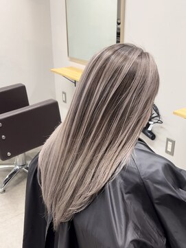 リグ 横浜(Lig.) グレージュカラーバレイヤージュケアブリーチダブルカラー