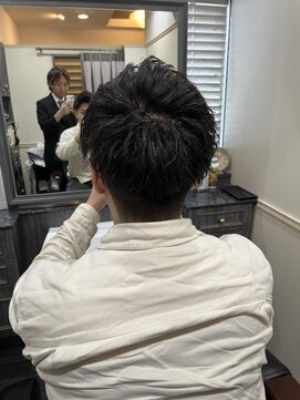 グレイスフル バーバープラチナム 六本木店(Graceful Barber platinum) ツーブロック×アップバングショート