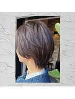 コネクション(connection)&nbsp;ショートカットに似合うヘアカラー