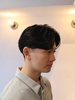 シーンバイラッド ヘルム(SCENE by RAD helm)&nbsp;初パーマでも挑戦しやすいメンズニュアンスパーマ