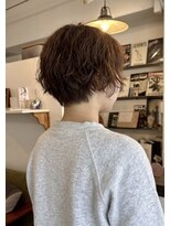 ティティーサッポロ(tity sapporo)&nbsp;パーマ風クセ毛ショート×シアカラー