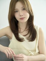 キネン バイ ツリー 宇都宮(kinen by tree)&nbsp;レイヤーセミロングくすみベージュのフェイスフレーミング